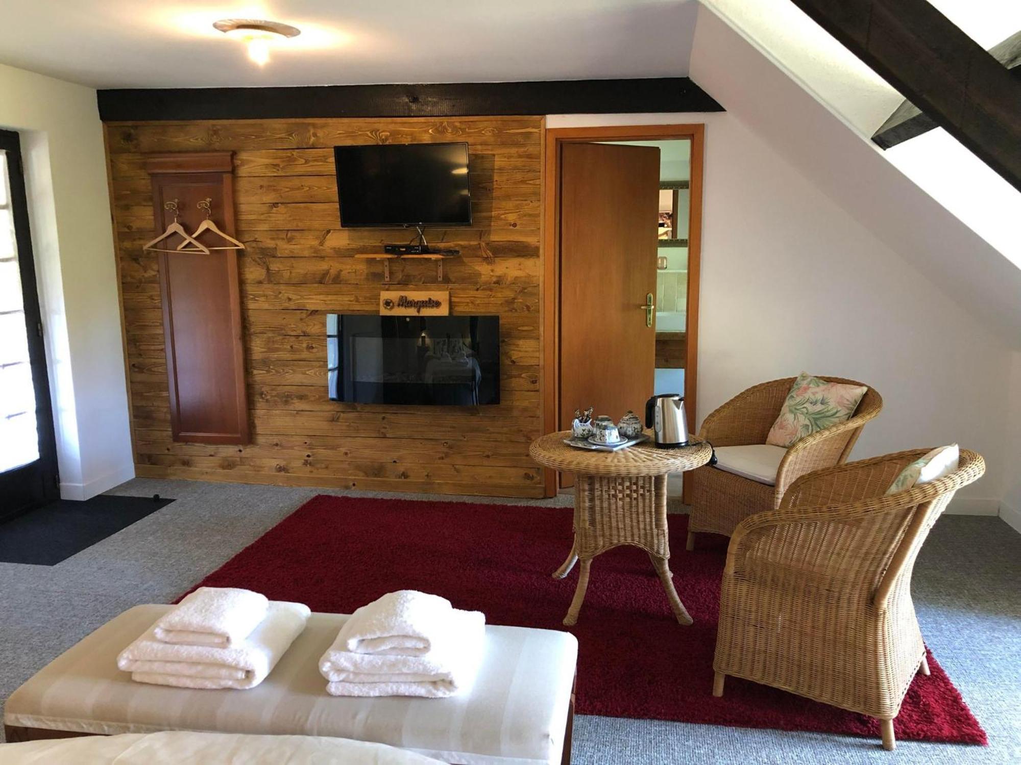 Le Domaine Du Moulin Foulon Hotell Essay Exteriör bild