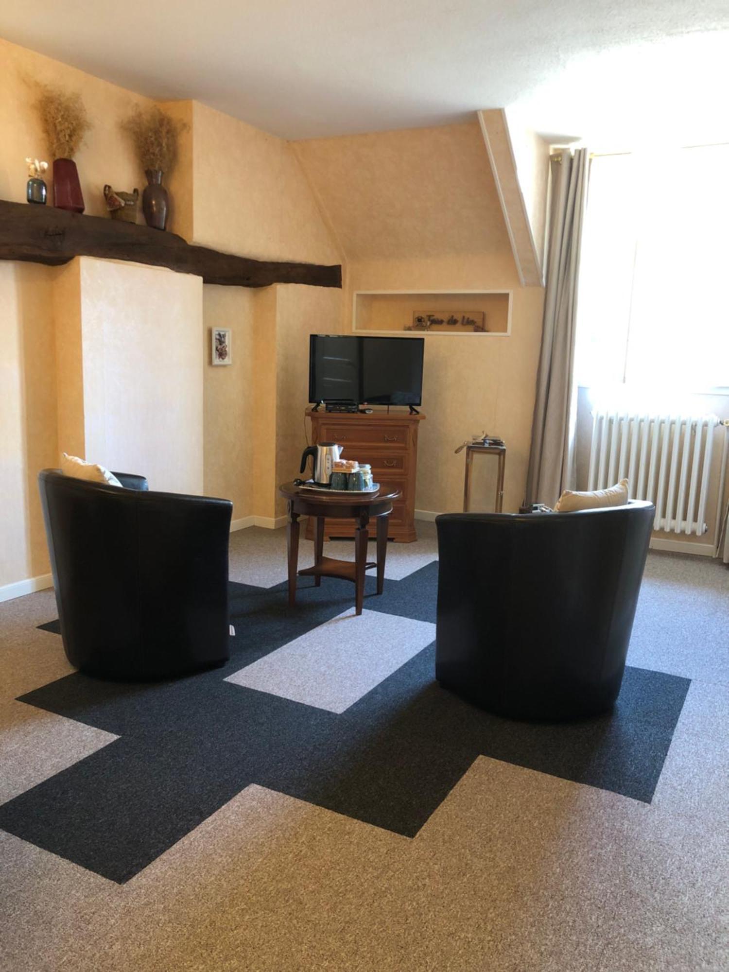 Le Domaine Du Moulin Foulon Hotell Essay Exteriör bild