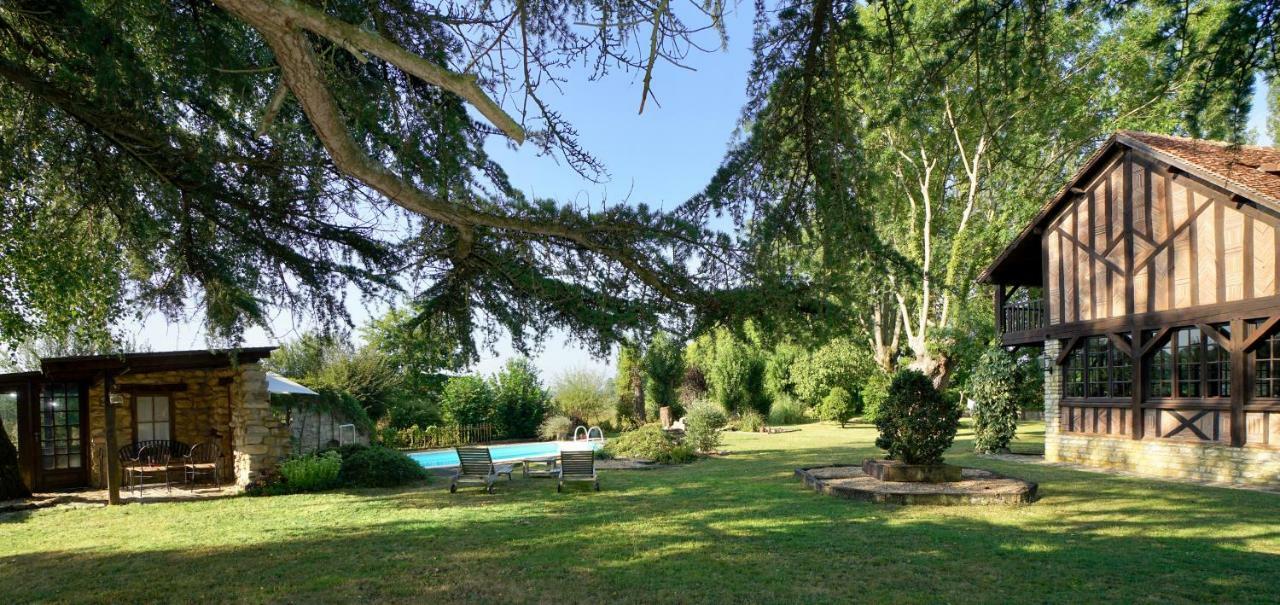 Le Domaine Du Moulin Foulon Hotell Essay Exteriör bild